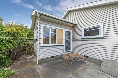 Photo of property in 1/5 Winters Road, Redwood, Christchurch, 8051