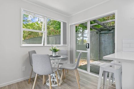 Photo of property in 1/3 Aralia Road, Sunnynook, Auckland, 0620