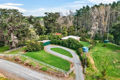 Photo of property in 42 Ford Road, Paparoa, Maungaturoto, 0583