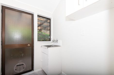 Photo of property in 22 Albatross Close, Whitby, Porirua, 5024