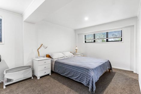 Photo of property in 221 Linton Crescent, Whangamata, 3620