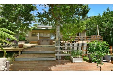 Photo of property in 47 Gledstane Road, Stanmore Bay, Whangaparaoa, 0932