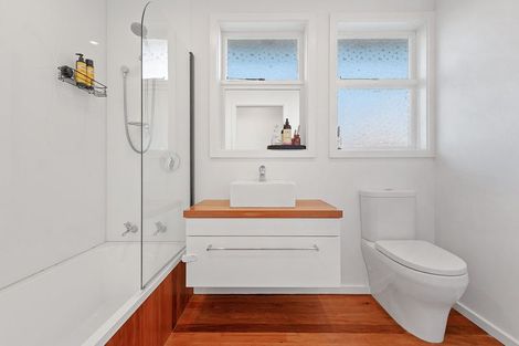 Photo of property in 9 Oakhampton Street, Hornby, Christchurch, 8042