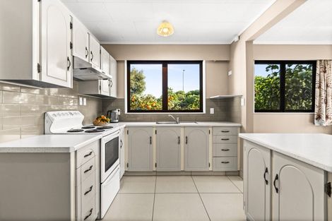 Photo of property in 29 Domain Road, Westshore, Napier, 4110