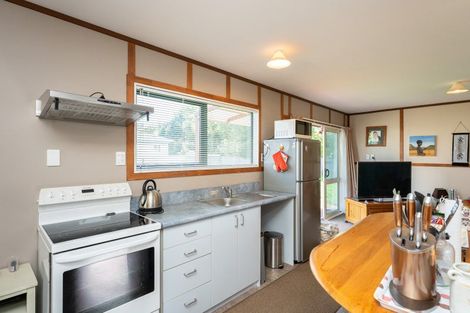 Photo of property in 6 Mavis Avenue, Waikawa Beach, Manakau, 5573