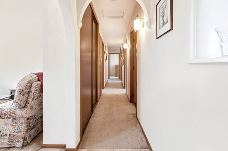 Photo of property in 1 Rowan Terrace, Te Atatu South, Auckland, 0610