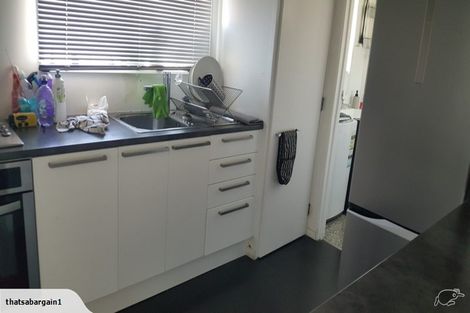 Photo of property in 18/125u Queens Drive, Lyall Bay, Wellington, 6022