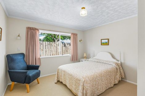 Photo of property in 22 Andrew Street, Waikanae, 5036