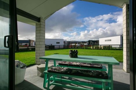 Photo of property in 11 Mike Smith Drive, Cambridge, 3434