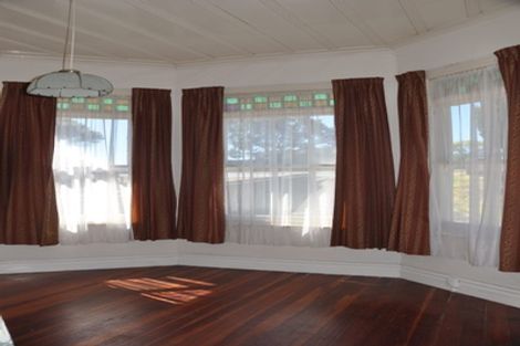 Photo of property in 1/98 Birkenhead Avenue, Birkenhead, Auckland, 0626