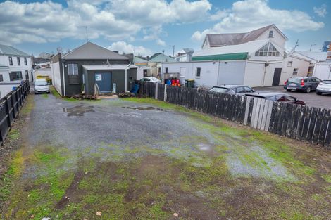 Photo of property in 7 Queen Street, Northcote Point, Auckland, 0627