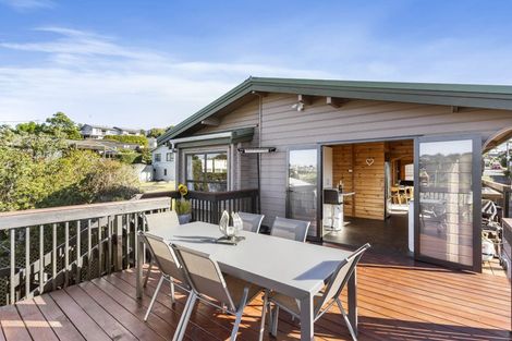 Photo of property in 33b Kauri Road, Stanmore Bay, Whangaparaoa, 0932