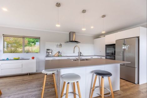 Photo of property in 5 Matthew Street, Waipawa, 4210