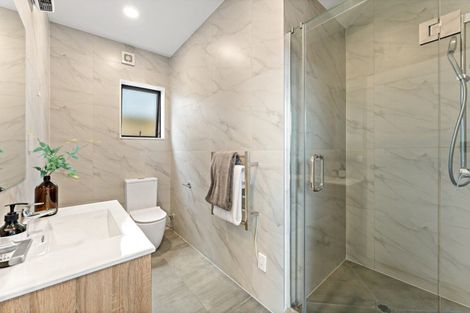 Photo of property in 24b Poinsettia Place, Henderson, Auckland, 0610