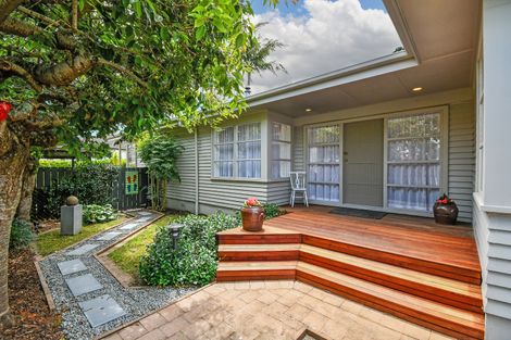 Photo of property in 11a Youngs Road, Papakura, 2110