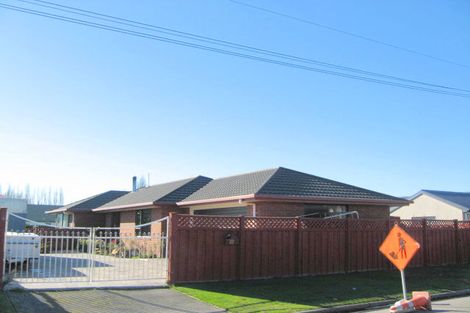 Photo of property in 2/12 Shannon Place, Belfast, Christchurch, 8051