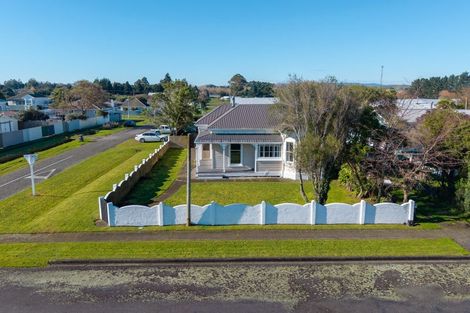 Photo of property in 16 Ross Street, Woodville, 4920