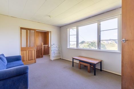 Photo of property in 79 Salford Street, Newlands, Wellington, 6037