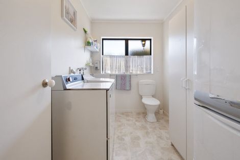 Photo of property in 3 Hau Whiti Place, Kimbolton, 4774