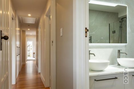 Photo of property in 2 Queen Street, Riverhead, 0820