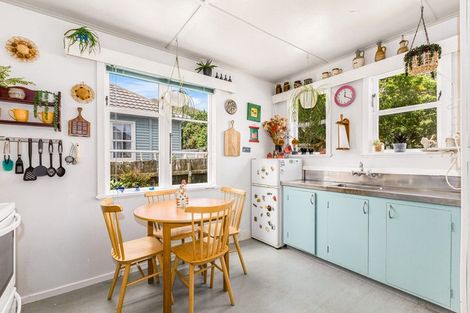 Photo of property in 21 Feist Street, Naenae, Lower Hutt, 5011