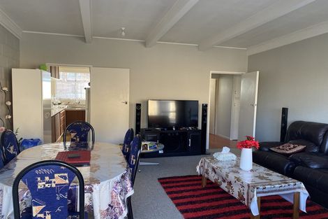 Photo of property in 2/14 Cambourne Road, Papatoetoe, Auckland, 2025