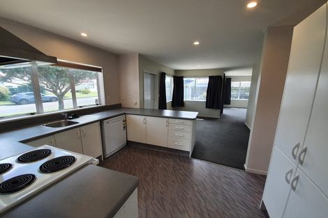 Photo of property in 24 Rangiatea Street, Paraparaumu Beach, Paraparaumu, 5032