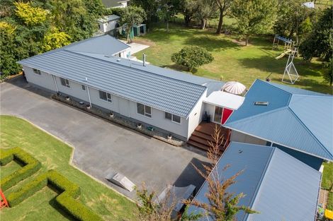 Photo of property in 52 Nimmo Avenue West, Waikanae, 5036