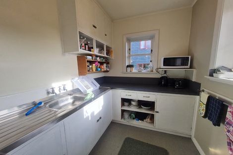 Photo of property in 17 Paeroa Street, Riccarton, Christchurch, 8041