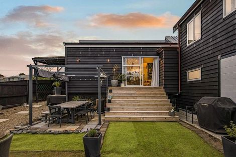 Photo of property in 15 Roland Road, Greenhithe, Auckland, 0632