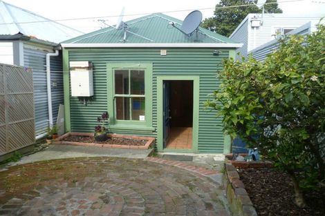 Photo of property in 72 Wallace Street, Mount Cook, Wellington, 6021
