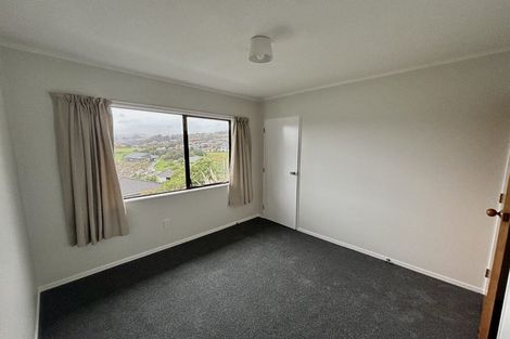 Photo of property in 22 Albatross Close, Whitby, Porirua, 5024