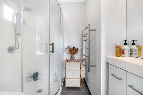 Photo of property in 2/58 James Street, Bayview, Auckland, 0629