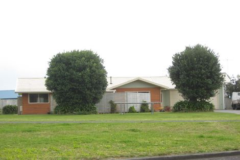 Photo of property in 18a Russell Drive, Oakura, 4314