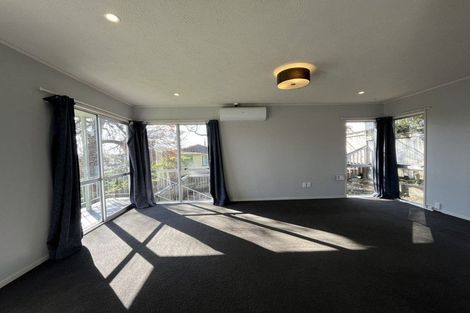 Photo of property in 13 Adam Sunde Place, Glen Eden, Auckland, 0602