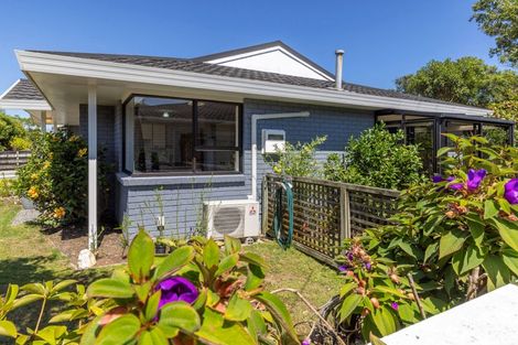 Photo of property in 2 Kanawa Street, Waikanae, 5036