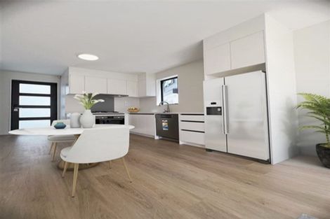 Photo of property in 10d Sunward Rise, Glenfield, Auckland, 0629