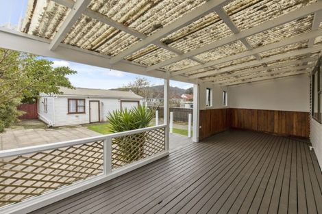 Photo of property in 123 Waddington Drive, Naenae, Lower Hutt, 5011