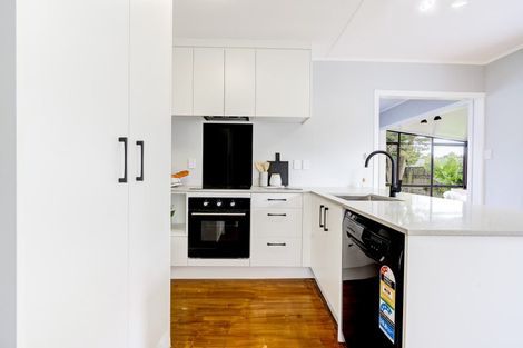 Photo of property in 8 Fenwick Crescent, Hillcrest, Hamilton, 3216