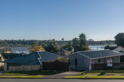 Photo of property in 70 James Cook Drive, Welcome Bay, Tauranga, 3112