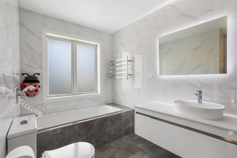 Photo of property in 11 Toanui Road, Hobsonville, Auckland, 0616