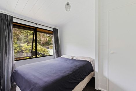 Photo of property in 87 Poplar Grove, Whalers Gate, New Plymouth, 4310