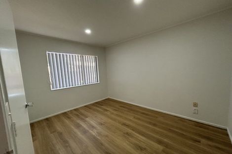 Photo of property in 1/4 Kelvin Road, Papakura, 2110