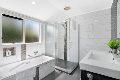 Photo of property in 20 Horlicks Place, Randwick Park, Auckland, 2105