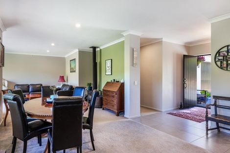 Photo of property in 22 Maple Grove, Acacia Bay, Taupo, 3385