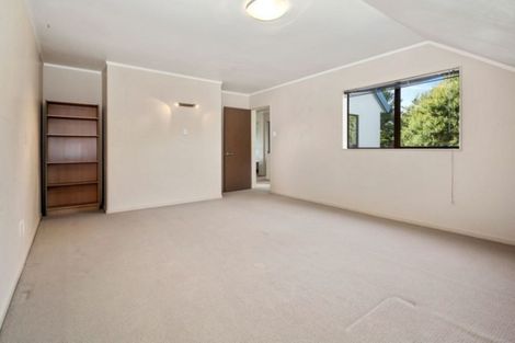Photo of property in 13 Saunders Close, Whitby, Porirua, 5024