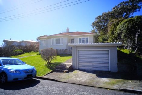 Photo of property in 3 Huia Street, Tawa, Wellington, 5028