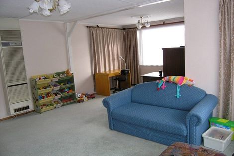 Photo of property in 27 Atiawa Crescent, Waiwhetu, Lower Hutt, 5010