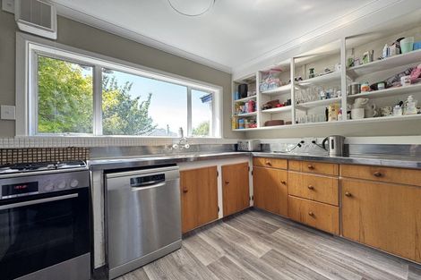 Photo of property in 6 Mahoe Street, Tawa, Wellington, 5028