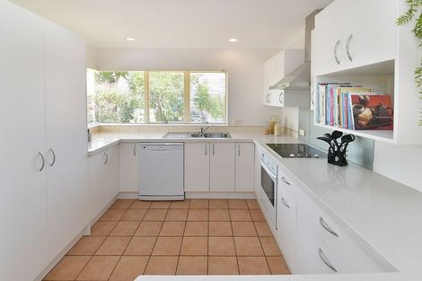 Photo of property in 106 Lakeside Drive, Orewa, 0931